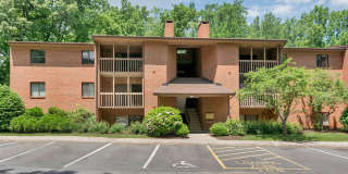 Fully Renovated Turtle Creek 2 Bed/2 Bath with Solarium Gallery 1