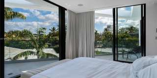 1045 W 47th Ct Gallery 19