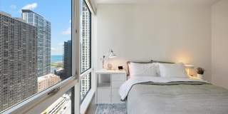 505 N McClurg Court Gallery 17