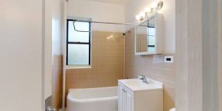 5416 S. Woodlawn Avenue Gallery 5