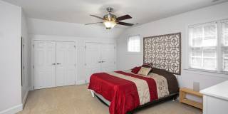 Contemporary 3-Bedroom 2-Bath Townhome in Chapel Hill Close to UNC and Hospital! Gallery 14