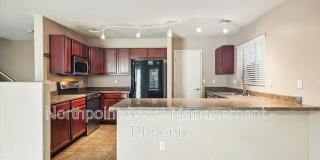 Coming Soon! 4 BR/2.5BA | Newly Renovated Single Family Home | 1-Car Garage Parking | Landscape backyard! Gallery 6