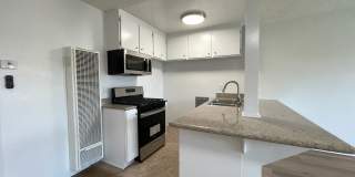 15925 Victory Blvd. Gallery 8