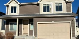 Spacious 4BR House in Denver Gallery 1