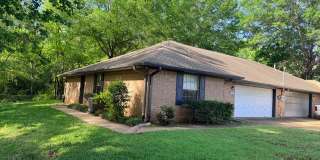 2711 Augusta Dr Gallery 1