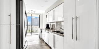 3000 Island Blvd Gallery 1