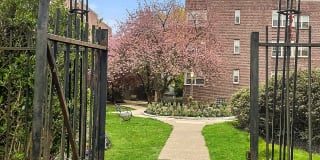 Sedgwick Gardens Gallery 8