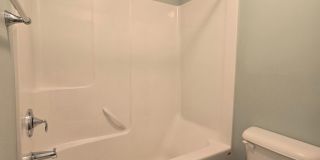 Beautiful 2 bed 1.5 bath townhome Gallery 21