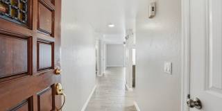 Central Phoenix Gem! Private Patio, Gated, Pool + Underground Parking Gallery 4