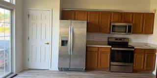 Fantastic 3 Bedroom 2 bath home on a pond Gallery 13