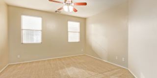 Attractive 3 bed, 2 bath home Gallery 14