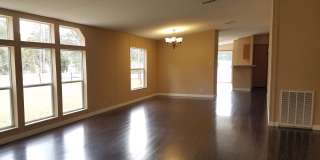 3 bedroom 2 bath on 1/2 acre of land with a FENCED YARD Gallery 1