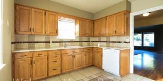 Great 3 Bedroom Home Close to WWU Gallery 1