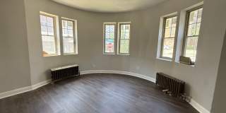 Spacious Apartment for Rent in Edgewater! Spacious Apartment for Rent in Edgewater! Gallery 1
