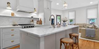 142 Heck Avenue Gallery 16