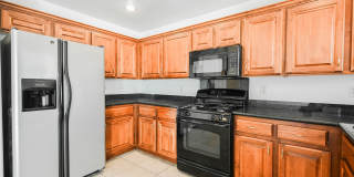 3 Bedroom, 2.5 Bath Two-Story Home Located In The Charming Southwest Area! Gallery 3
