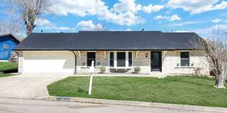 Welcome home to 12614 Moss Hollow! Gallery 1