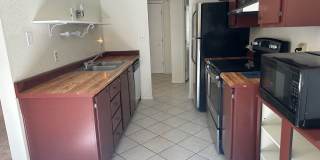 Cozy 1-Bedroom Condo in Prime Location Gallery 3