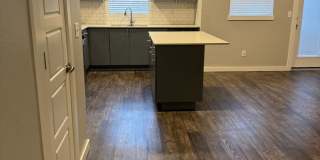 1/2 off first month! 3 bedroom, 2.5 bathroom, 1 car garage Gallery 5