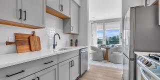 Woodland Square Gallery 6