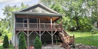 Newer Construction Close to Downtown Asheville Gallery 1