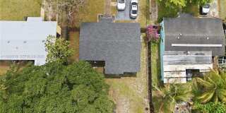 1425 NW 10th Pl Gallery 17