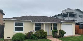 Charming 2Bd/1Ba Pleasure Point Cottage – Steps from the Ocean Gallery 1