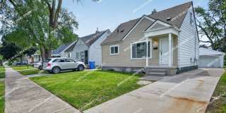 Fully Renovated 3-Bedroom Bungalow in Warren Gallery 1