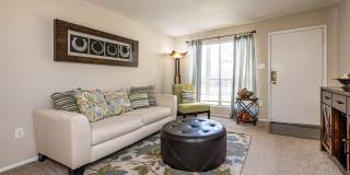 Diamond Lakes Apartment Homes Gallery 9