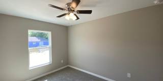 Desirable SE Ocala Neighborhood 3/2/2 *WON'T LAST* Gallery 22