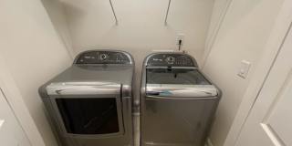 Townhouse / Burlington Gallery 23