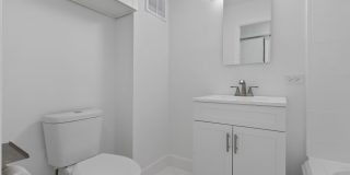 Waikiki 1BR/1BA with Ala Wai Canal & Mountain Views — Wraparound Lanai, Utilities Included Gallery 5