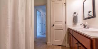 Beautiful 3 Bed/2.5 Bath Home with garage in Jonesborough Gallery 26