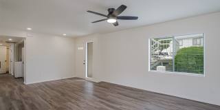 COLLEGE STUDENTS WELCOME! Rent this 2 bedroom, 2 bath condo near the airport. Gallery 4