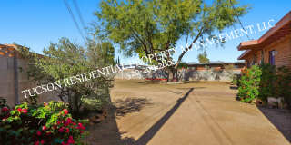 2402 South Calle Yucatan Gallery 24