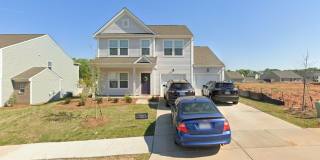 Room in 5 Bedroom Home in Charlotte Gallery 1