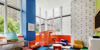 The Melar Gallery 17