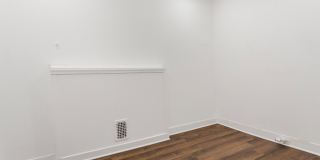 2212 W FAYETTE Street Gallery 17