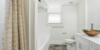 Beautiful Victorian Home for Lease in the Heart of Savannah Gallery 19