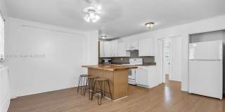 2809 SW 23rd Ter Gallery 2