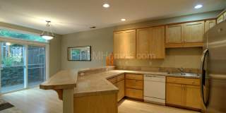 Excellent Beaverton Three Bedroom Townhome in Murray Grove! Gallery 5