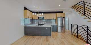 16012 Cantlay St Gallery 6