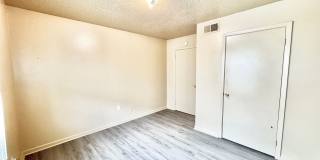 Three Bedroom Apartment with Spacious Dining and Living Area Gallery 8