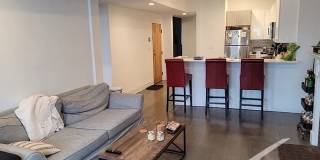 Charming 3 Bedroom-No Broker Fee Gallery 1