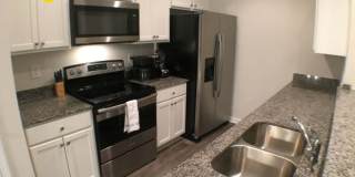 3 bedroom 2.5 bath townhome in the Lakeview Commons Community in Goose Creek. Gallery 1