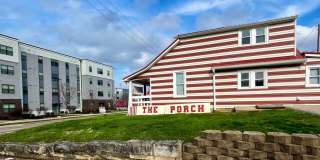 "The Porch" - ABNB, Short Term, monthly and long-term RENTAL. Famous IU Tailgate house Gallery 38