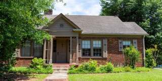 Split- Level Unit in Normaltown! Gallery 1
