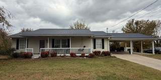 3 Bedroom 2 Bathroom Fully Furnished Home in Greeneville, TN Gallery 1