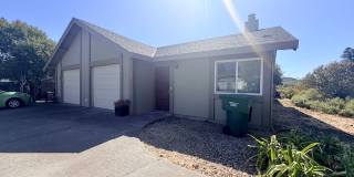 Convenient East Side Petaluma Duplex Gallery 1