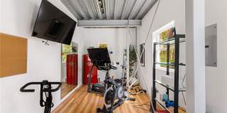 Architectural Seattle Masterpiece with Panoramic Water Views Gallery 33